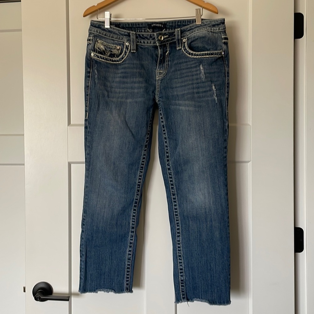 Capris w/either frayed bottom or can be rolled up.  They are size 11/12 L 25.